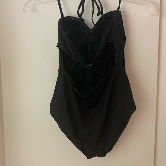 H&M Black One Piece Swimsuit With Ruched Top - Picture 5 of 10